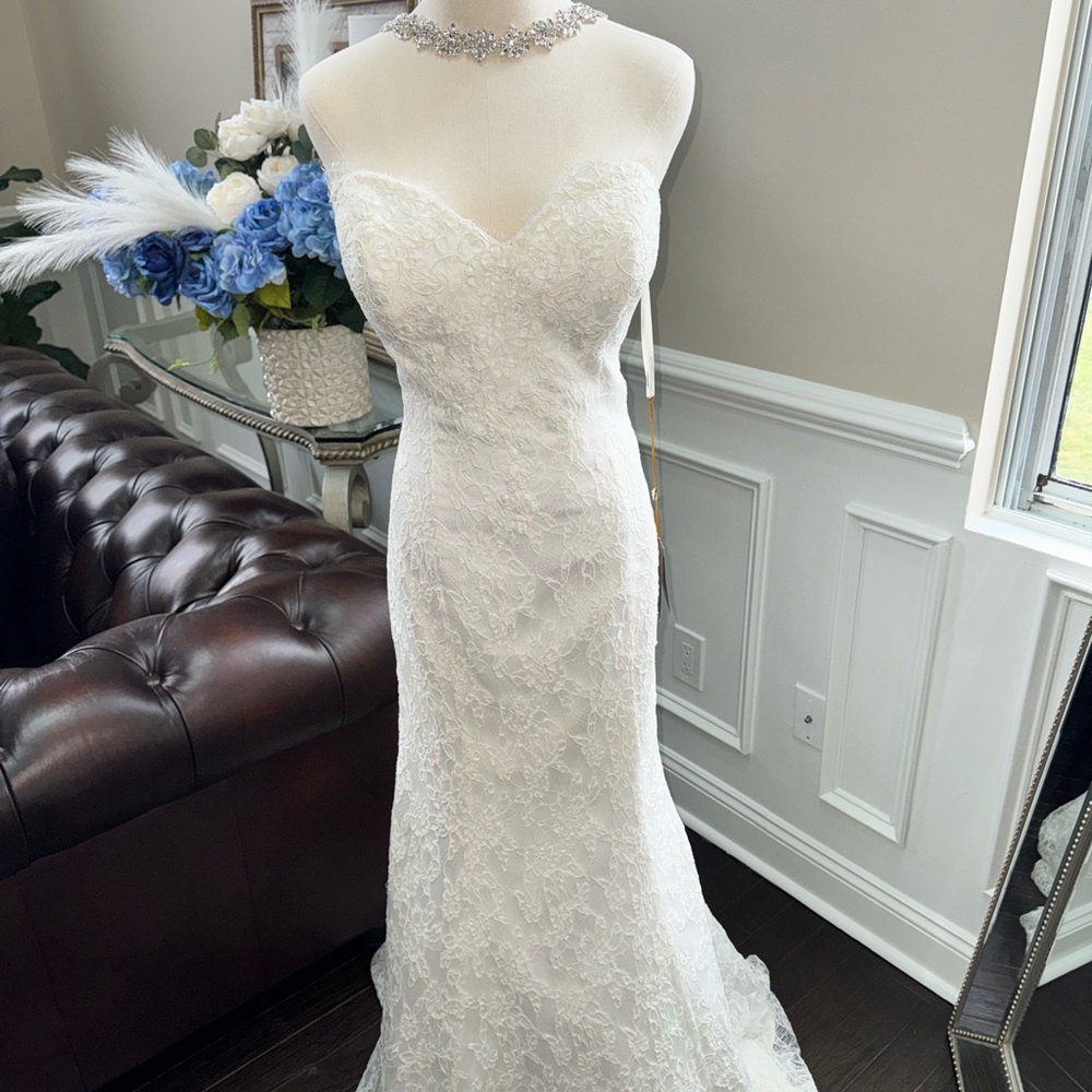 Nicole Miller Bridal White Lace Strapless Mermaid Wedding Dress